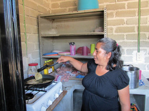 Feliz organizes the Moms who volunteer